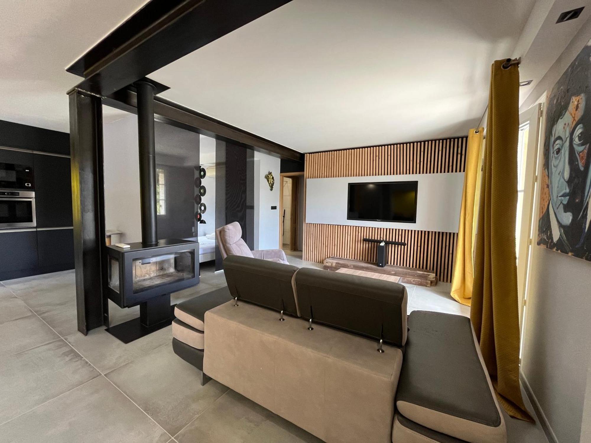Pierrange Apartment